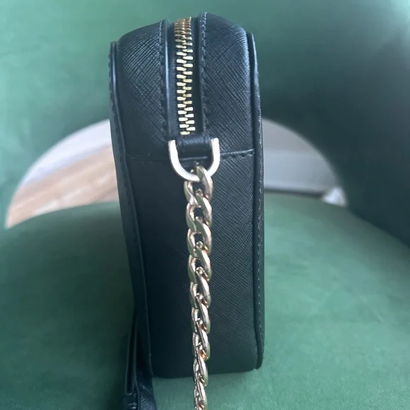 Michael Kors Black Jet Set Crossbody Bag - Picture 5 of 12